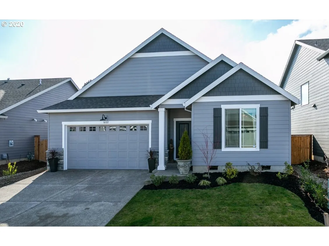 5132 Meteor Ave NE photo 1