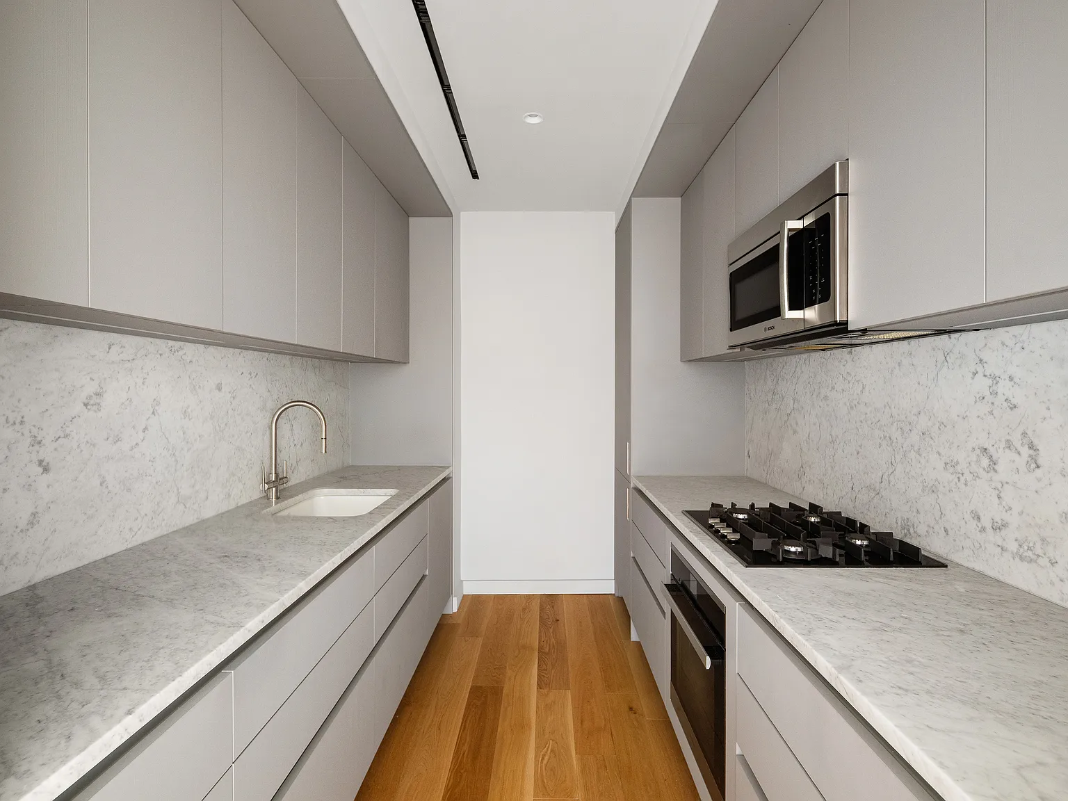 547 West 47th Street — Photo 4