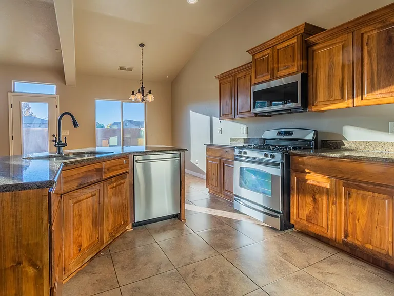 2676 S Wilson Dr — Photo 5