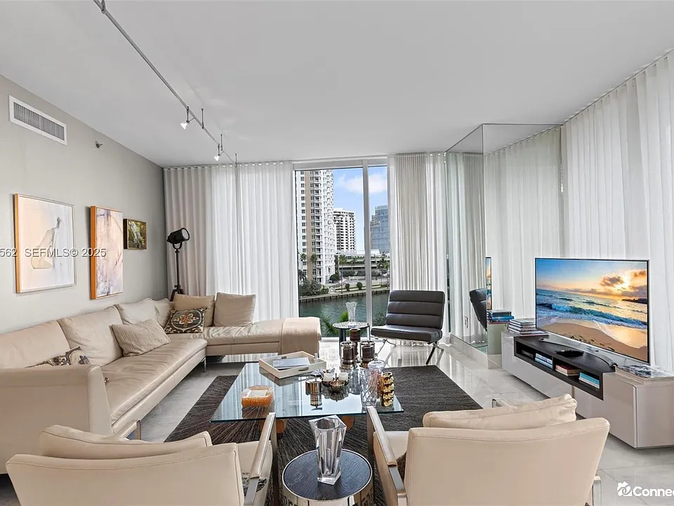 495 Brickell Ave #501