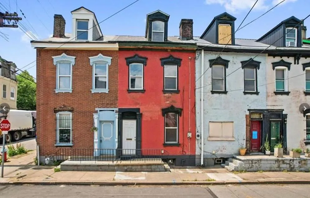 212 Seneca St photo 1
