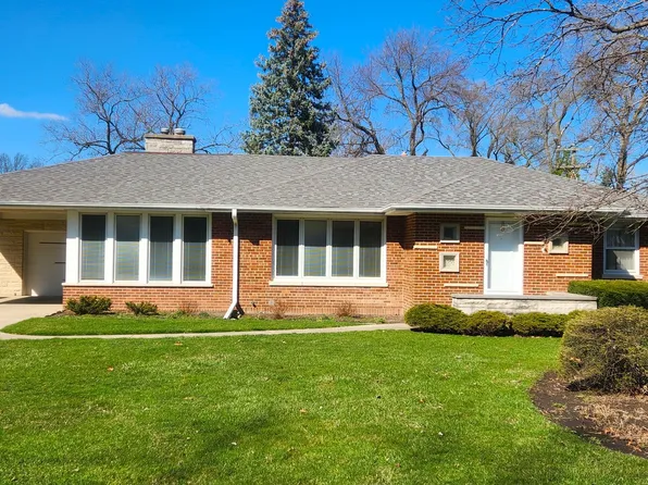 16W590 Red Oak Ave, Bensenville, IL 60106