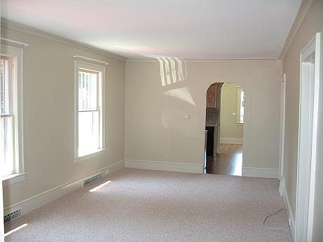 2nd image of 2111 Prospect Ave NE
