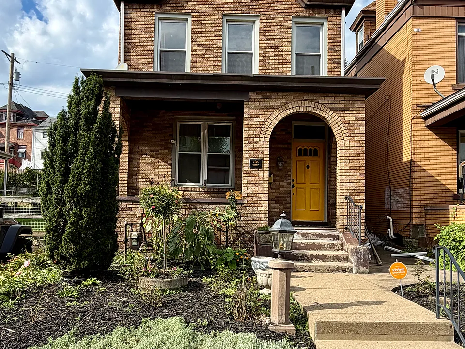 135 Rochelle St