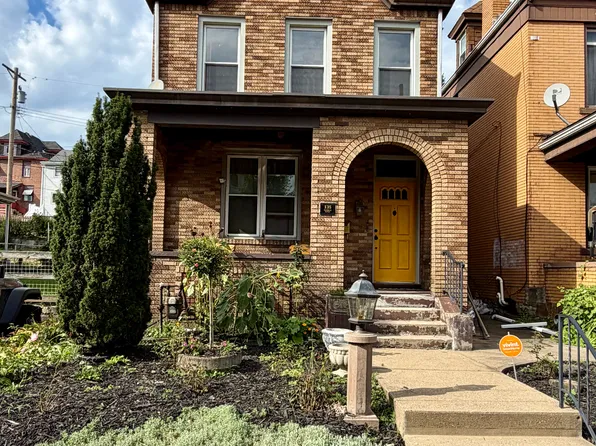 135 Rochelle St, Pittsburgh, PA 15210