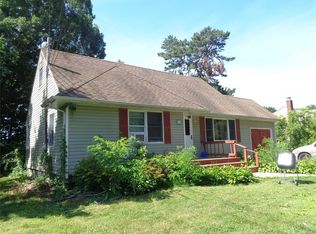 22 Prospect Dr, Brentwood, NY 11717