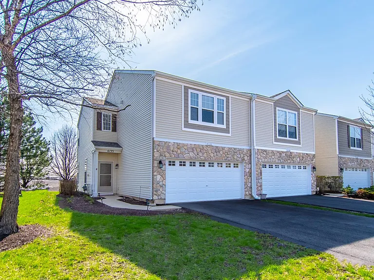 4133 Blackstone Dr — Photo 43