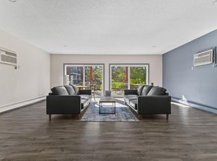4 Pine Tree Dr APT 314, Arden Hills, MN 55112