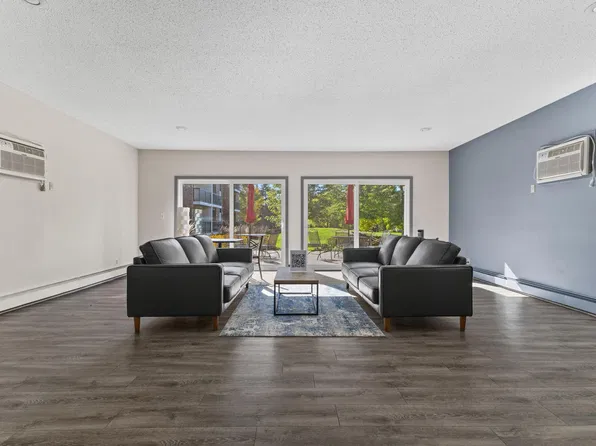 4 Pine Tree Dr APT 314, Arden Hills, MN 55112