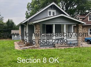 8212 Highland Ave, Kansas City, MO 64131