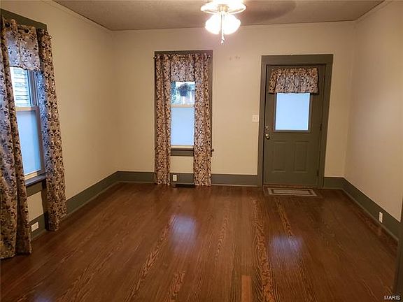 4th image of 289 La Haye St