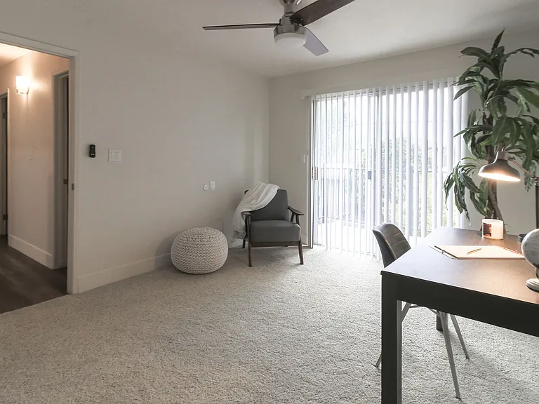 Aero Apartments — Photo 8