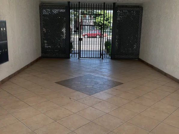 7512 Vineland Ave APT 12, Sun Valley, CA 91352