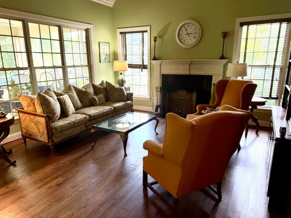 713 Shearer Cove Rd, Chattanooga, TN 37405