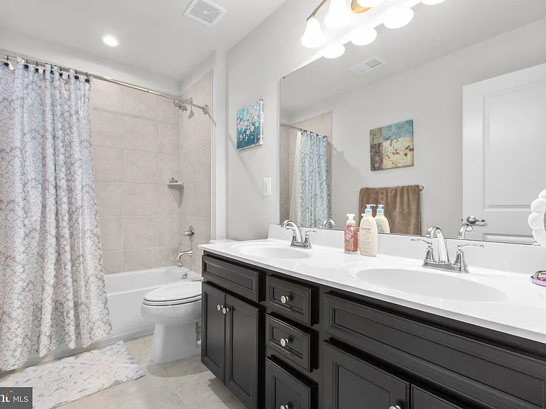 6427 Hawkeye Dr — Photo 29