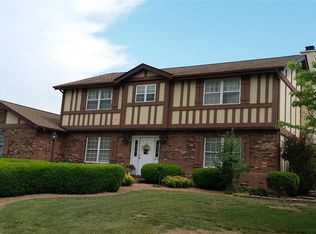 213 Pine Dale Dr, Swansea, IL