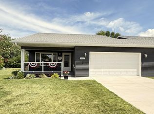 1903 Bud Rd, Windom, MN 56101