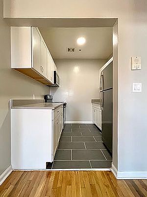 3rd image of 884 Broadway APT 6