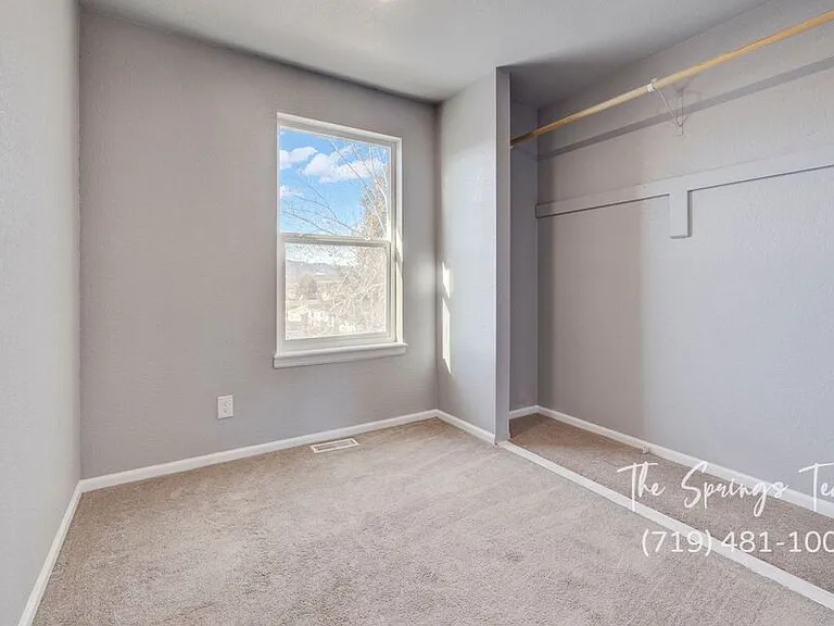 6460 Bugle Dr — Photo 33