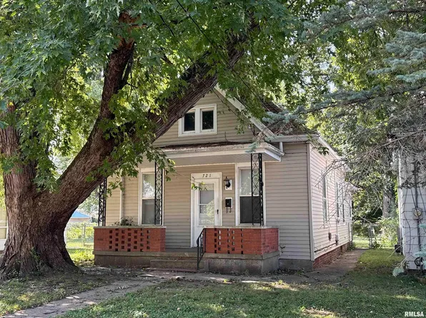 721 Alexander Ave, Peoria, IL 61603
