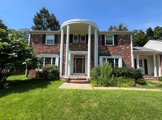 1063 Midwood Dr, Rahway, NJ 07065