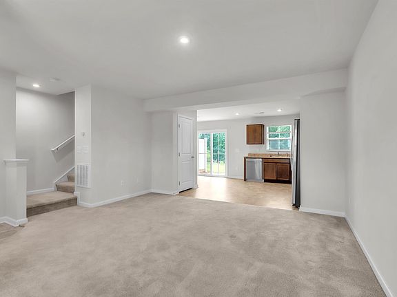 5th image of 205 Becky Don Dr