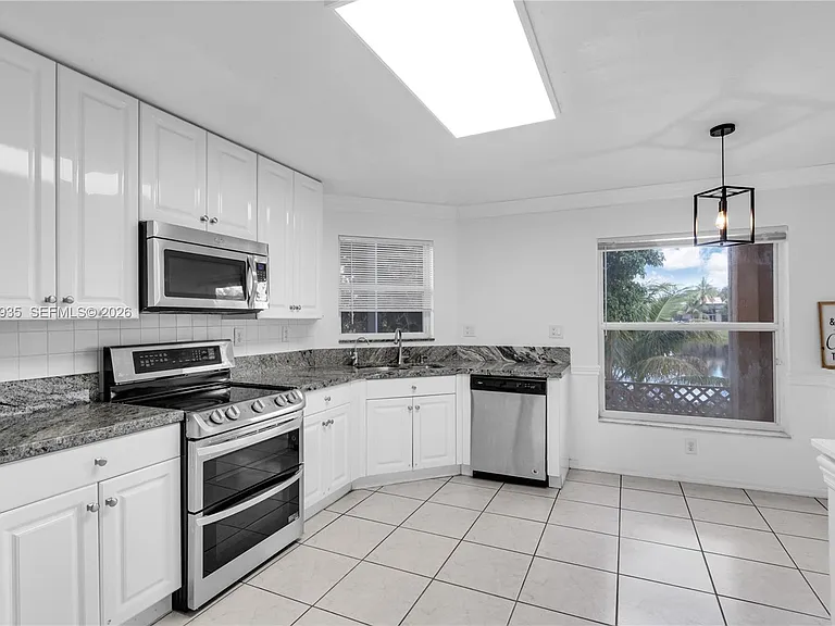 1413 SW 158th Ave — Photo 6