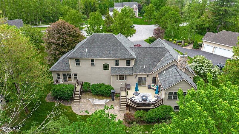 5th image of 4 Callaway Court