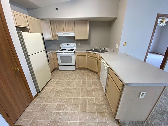 3rd image of 2001 S Morris Ave APT 36