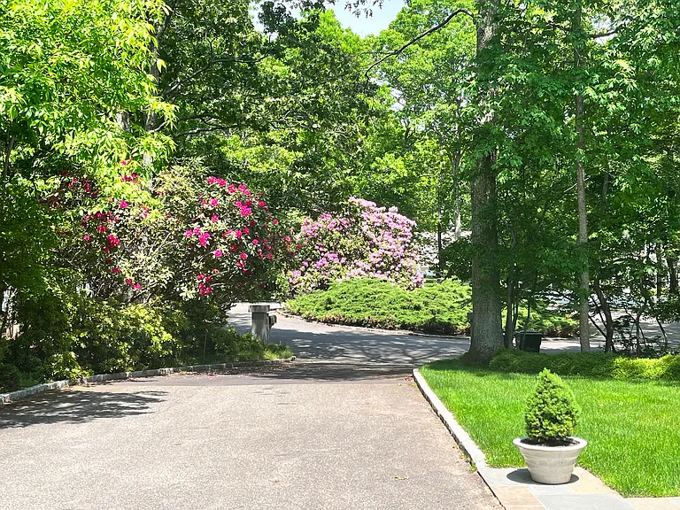 34 Rolling Hill Ct E — Photo 22