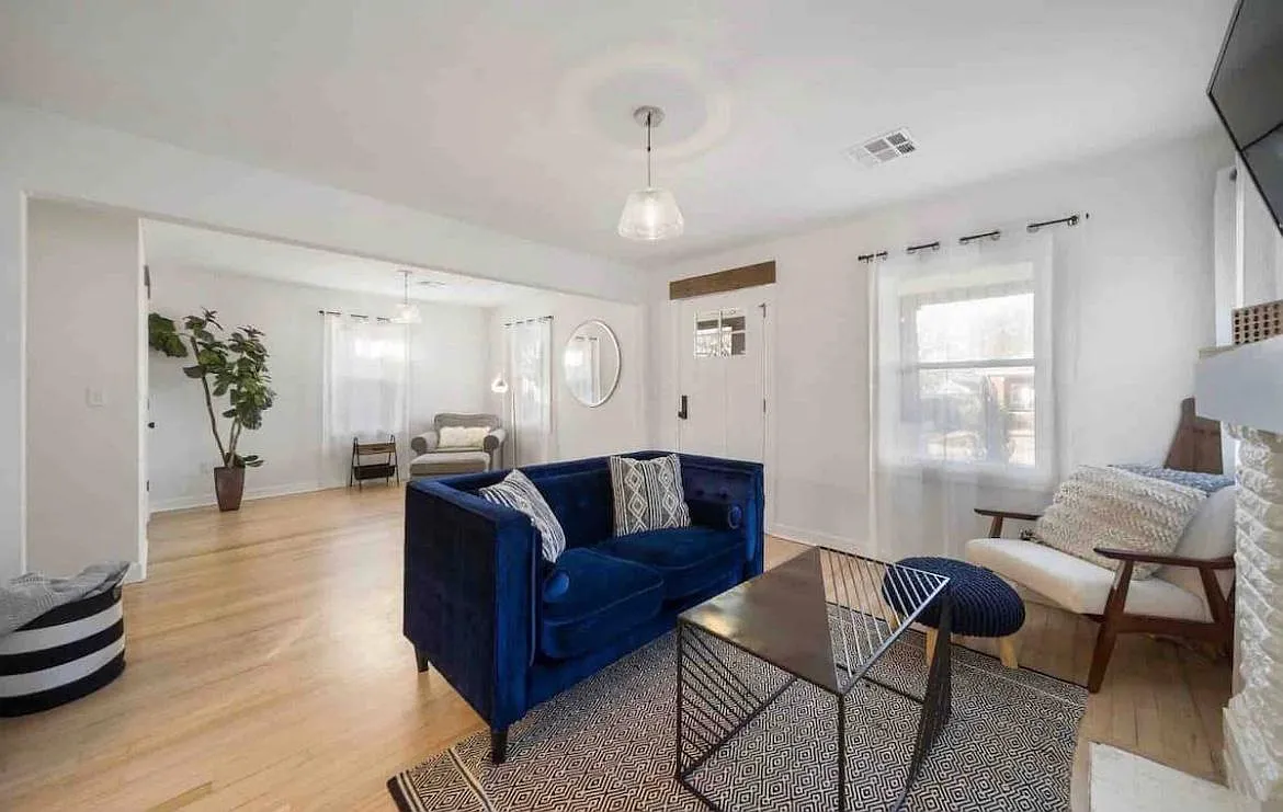 1135 S Atlanta Ave — Photo 1