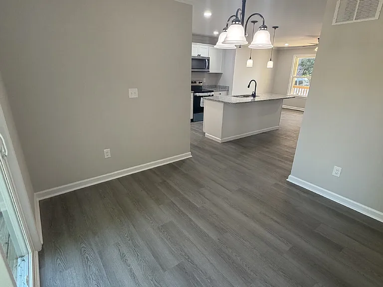 2036 Harrison Ave — Photo 16