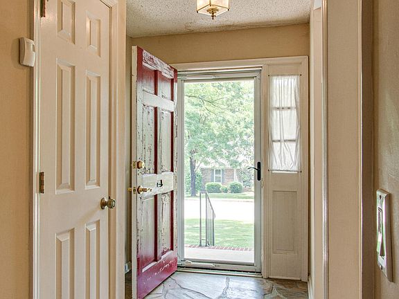 4th image of 118 Brookhaven Trl
