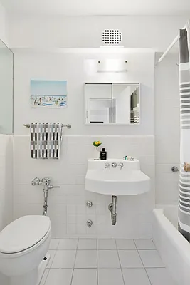 Sold by Compass | media 7