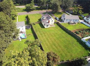 40 Timothy St, Fairfield, CT 06824