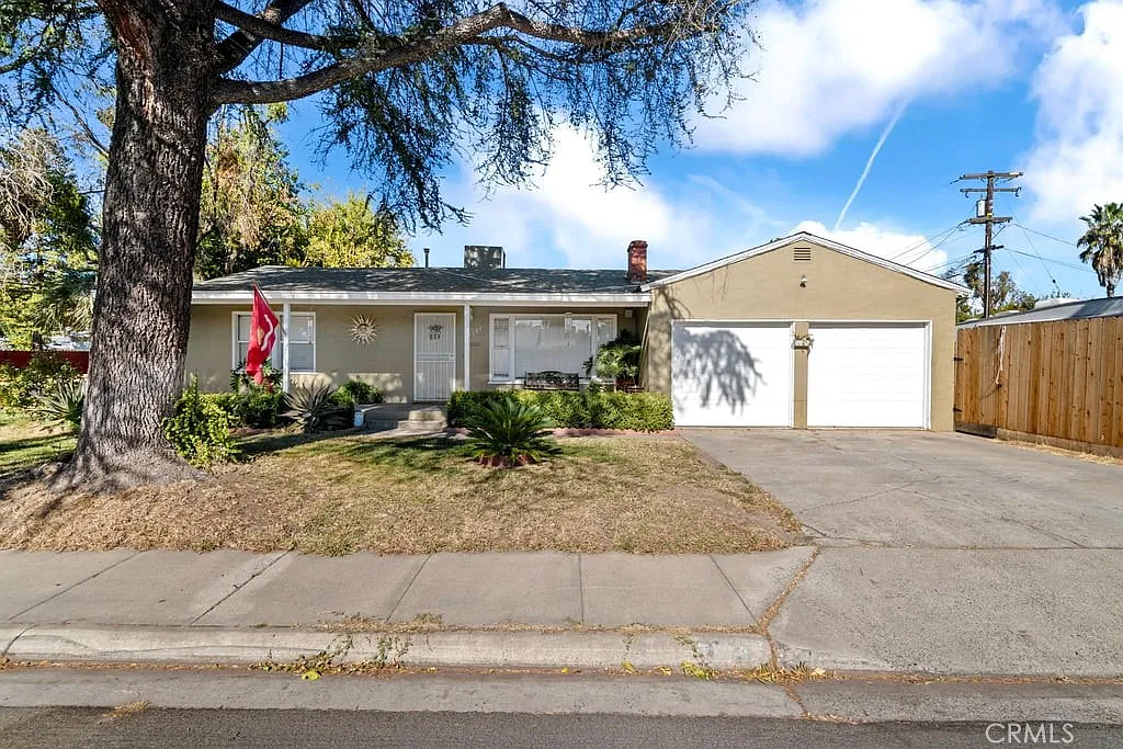 2103 Miller Ave photo 1