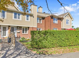 1785 Cabaret Ln #102, Ottawa, ON K4A2H2