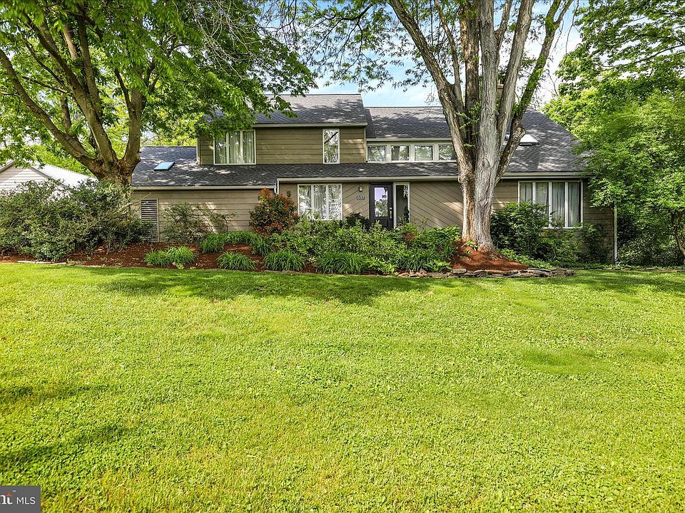 1st image of 637 Scenic Dr