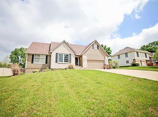 616 Loran Ln, Raymore, MO 64083