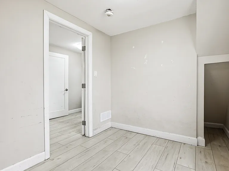 19 Bailey St #2 — Photo 7