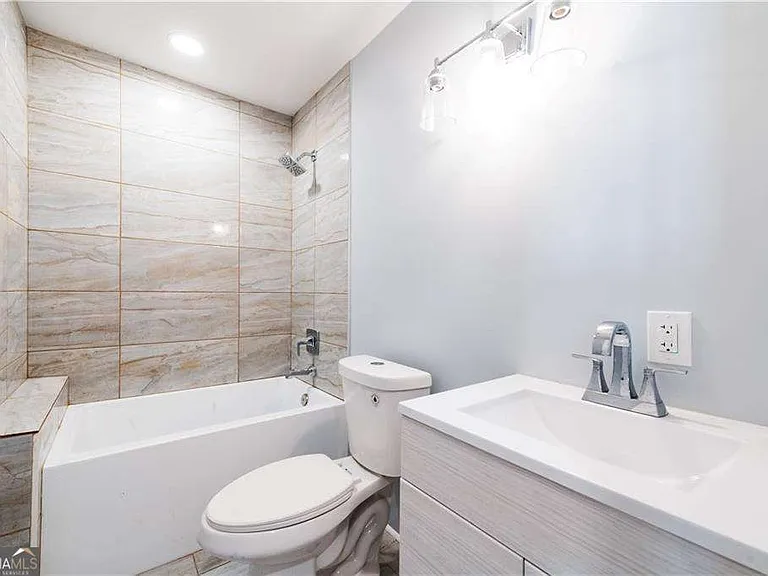 228 W Simon Ter NW — Photo 28