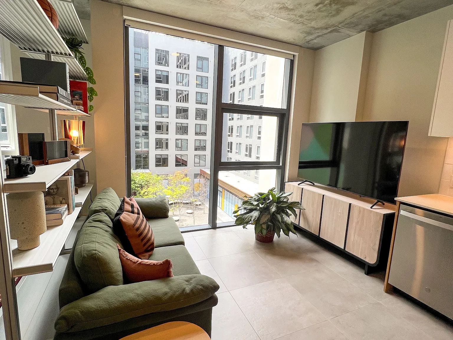 Studio, 500 sqft, $2,098 — Photo 4