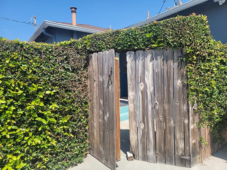 3831 Midway Ave — Photo 32