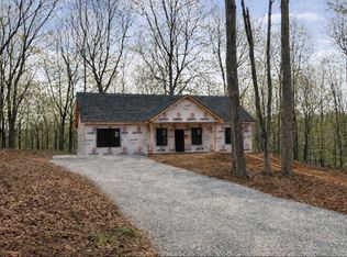 352 Pulley St, Erin, TN 37061