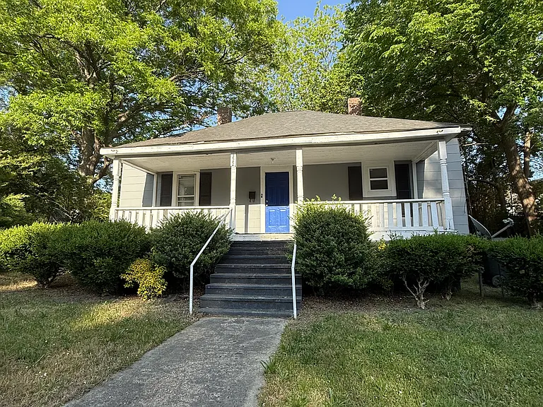 322 S Liberty St — Photo 1