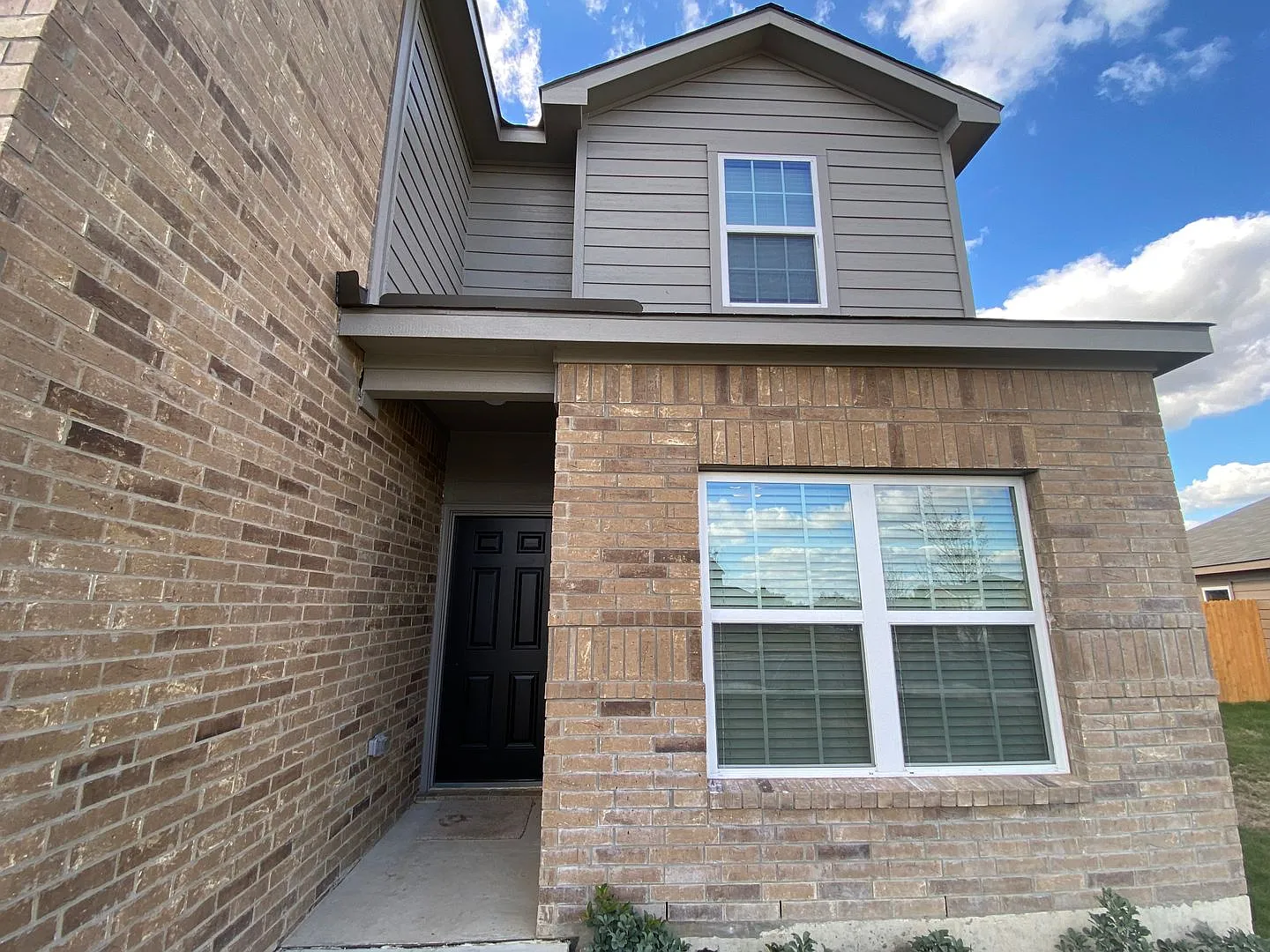2021 built 5 bedrooms and 2.5 bath home for rent in central Jarrell TX, easy access to I-35 — Photo 4