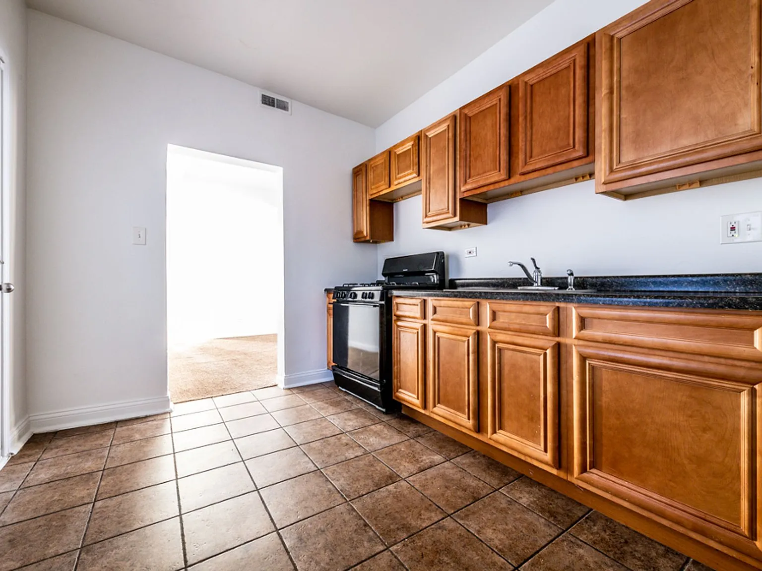 1236 S Lawndale — Photo 3