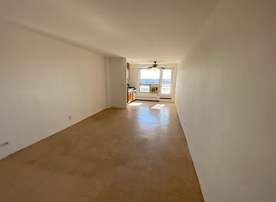 Sold by Remax City Square | media 6