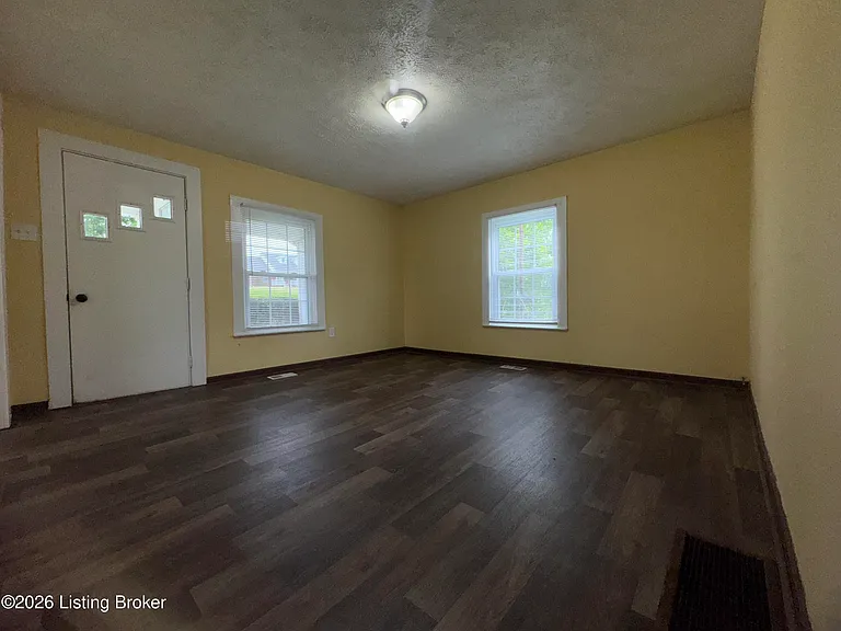 751 Van Buren Rd — Photo 10