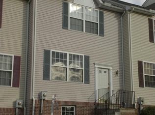 96 Highland Cir, Newark, DE 19713
